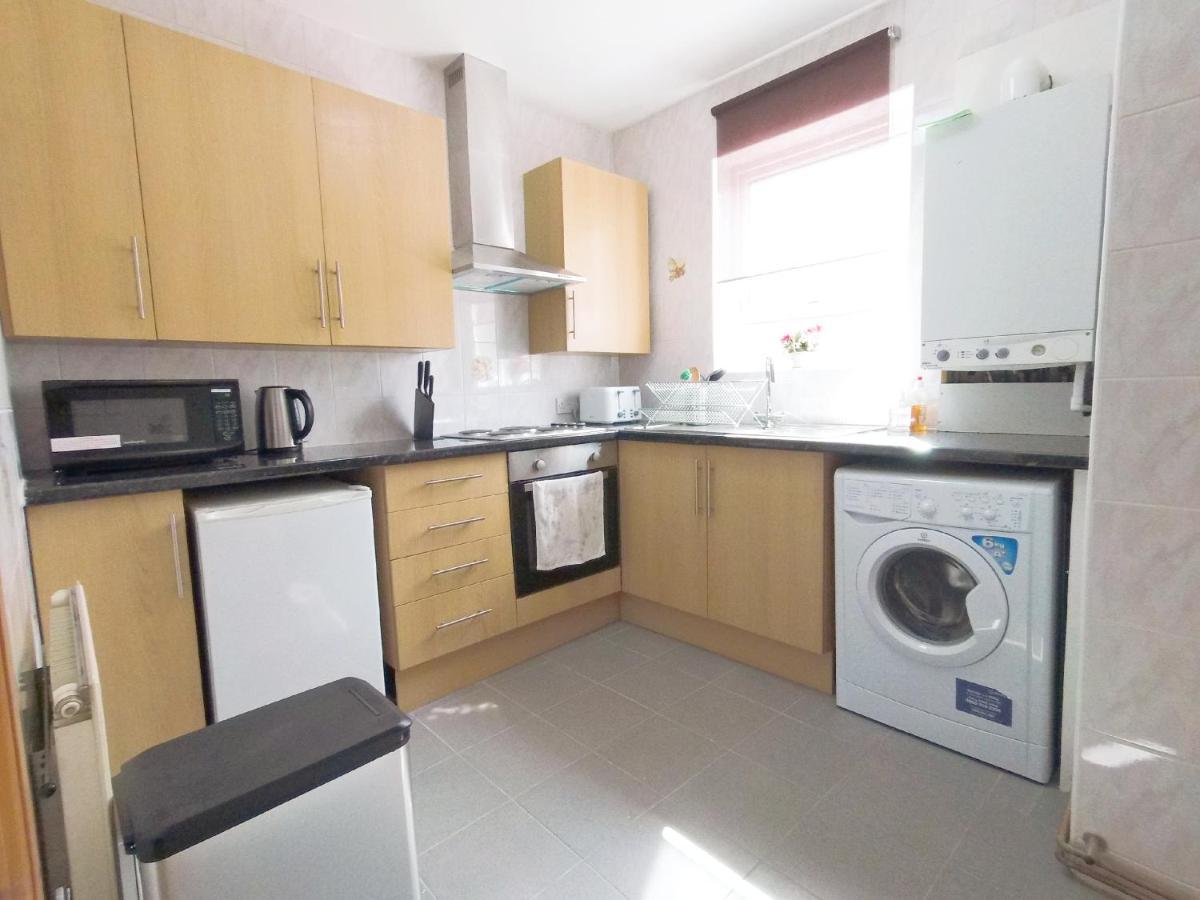 Carnation Flat A In Wembley Apartment London Ngoại thất bức ảnh