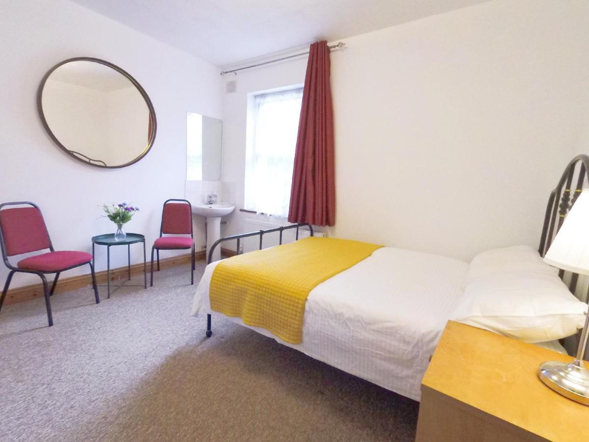 Carnation Flat A In Wembley Apartment London Ngoại thất bức ảnh