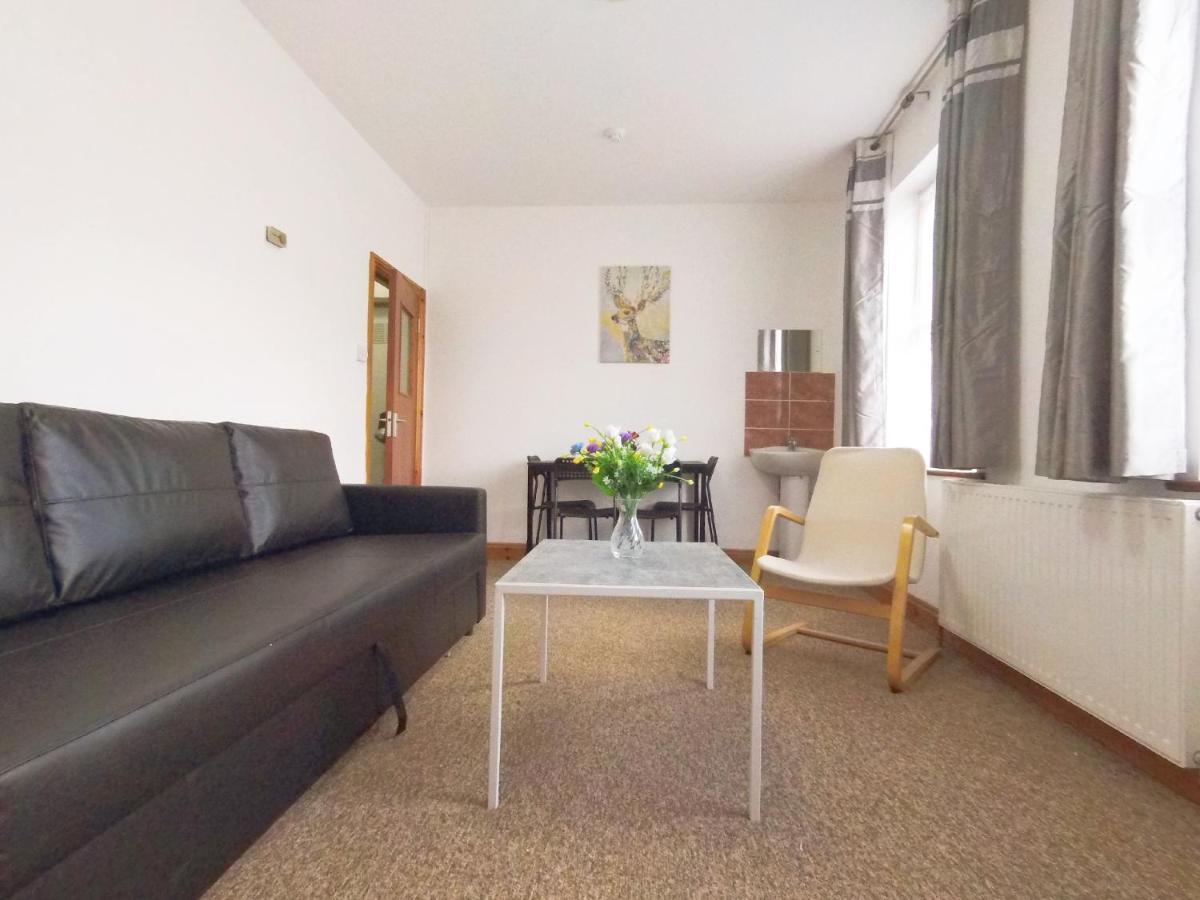 Carnation Flat A In Wembley Apartment London Ngoại thất bức ảnh