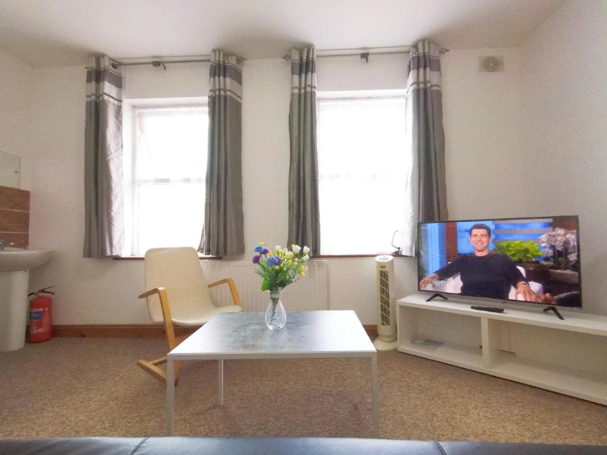 Carnation Flat A In Wembley Apartment London Ngoại thất bức ảnh