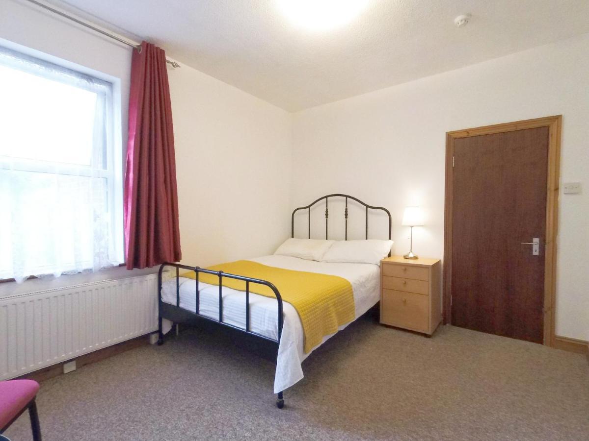 Carnation Flat A In Wembley Apartment London Ngoại thất bức ảnh