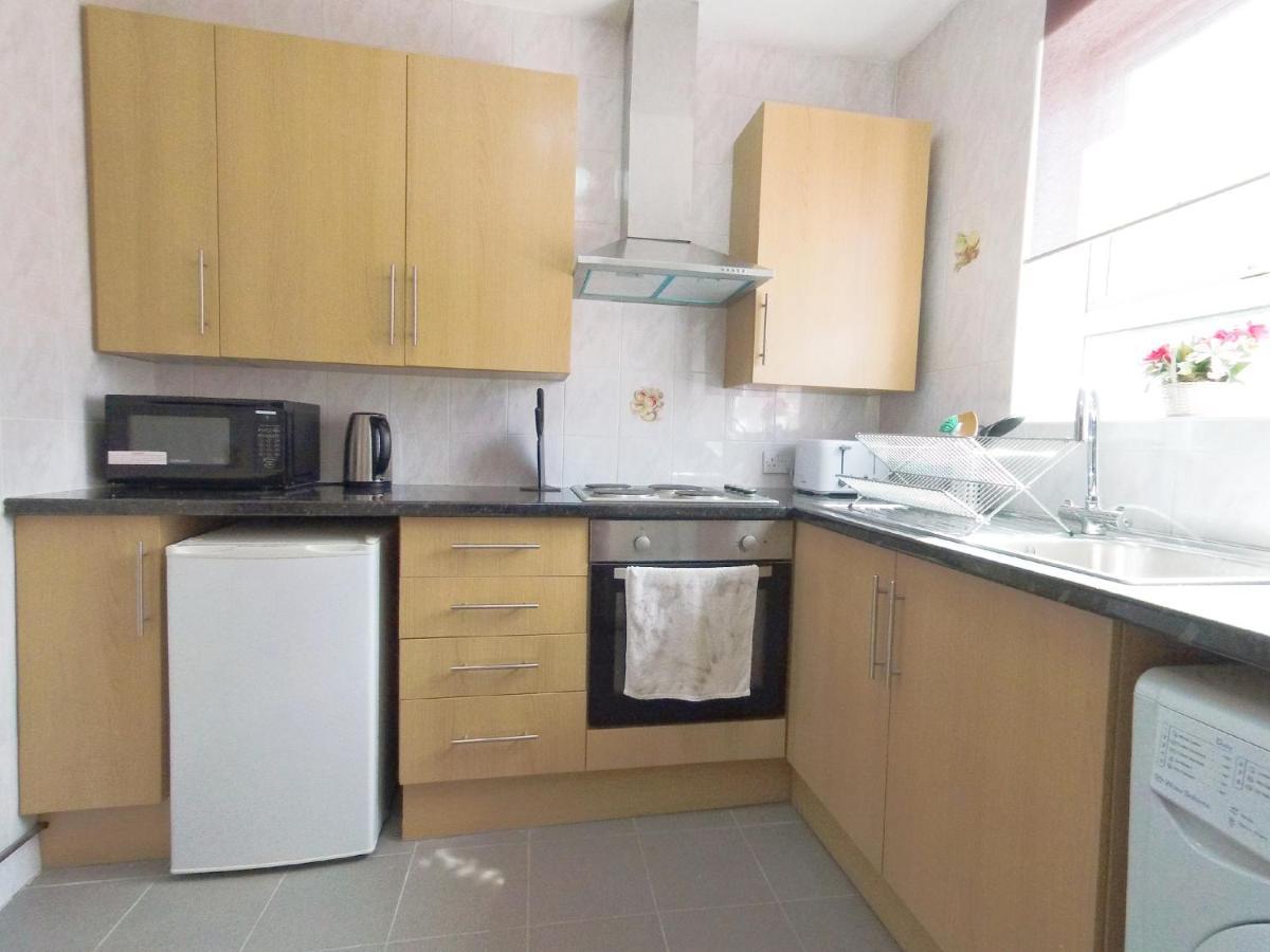 Carnation Flat A In Wembley Apartment London Ngoại thất bức ảnh